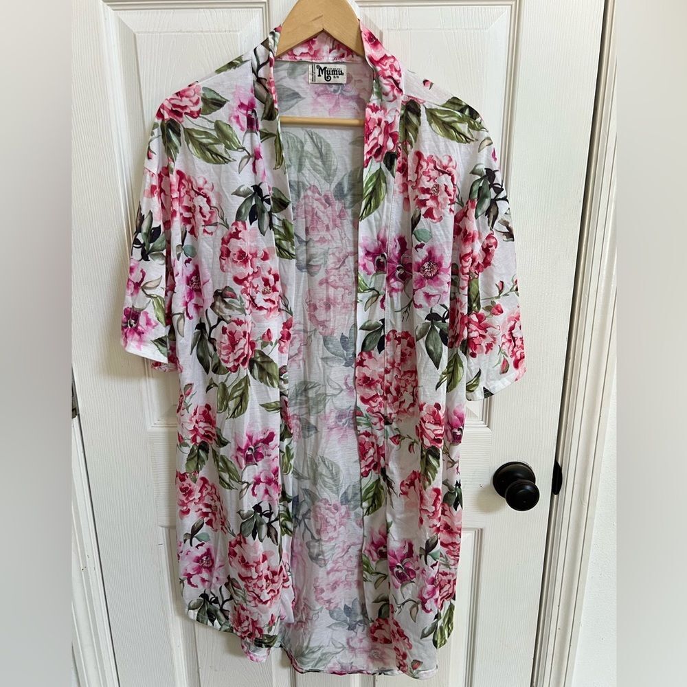 Show me your Mumu Brie Robe/Kimono Floral Pink and White, shabby chich, boho